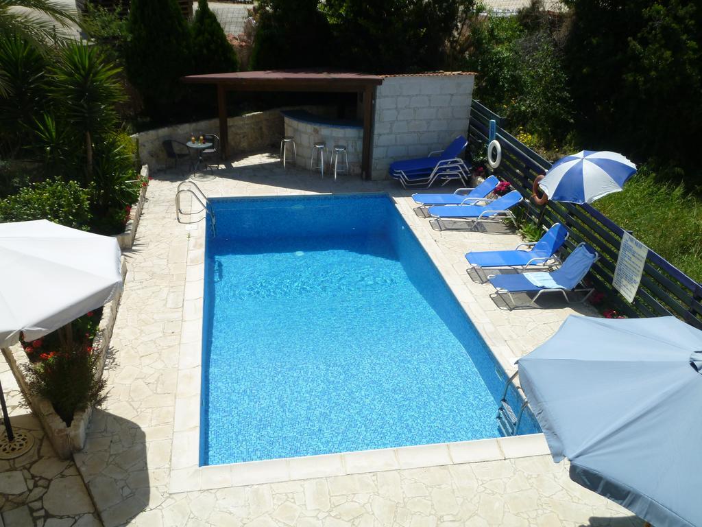Avra Family Maisonettes Polis Room photo
