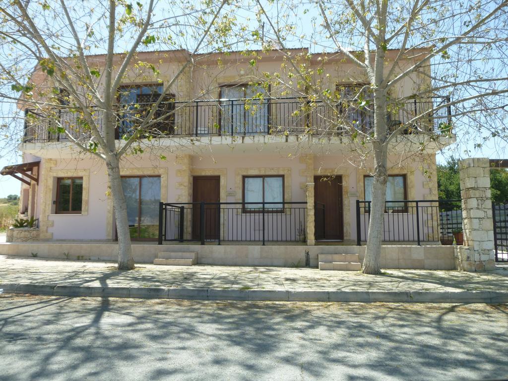 Avra Family Maisonettes Polis Exterior photo