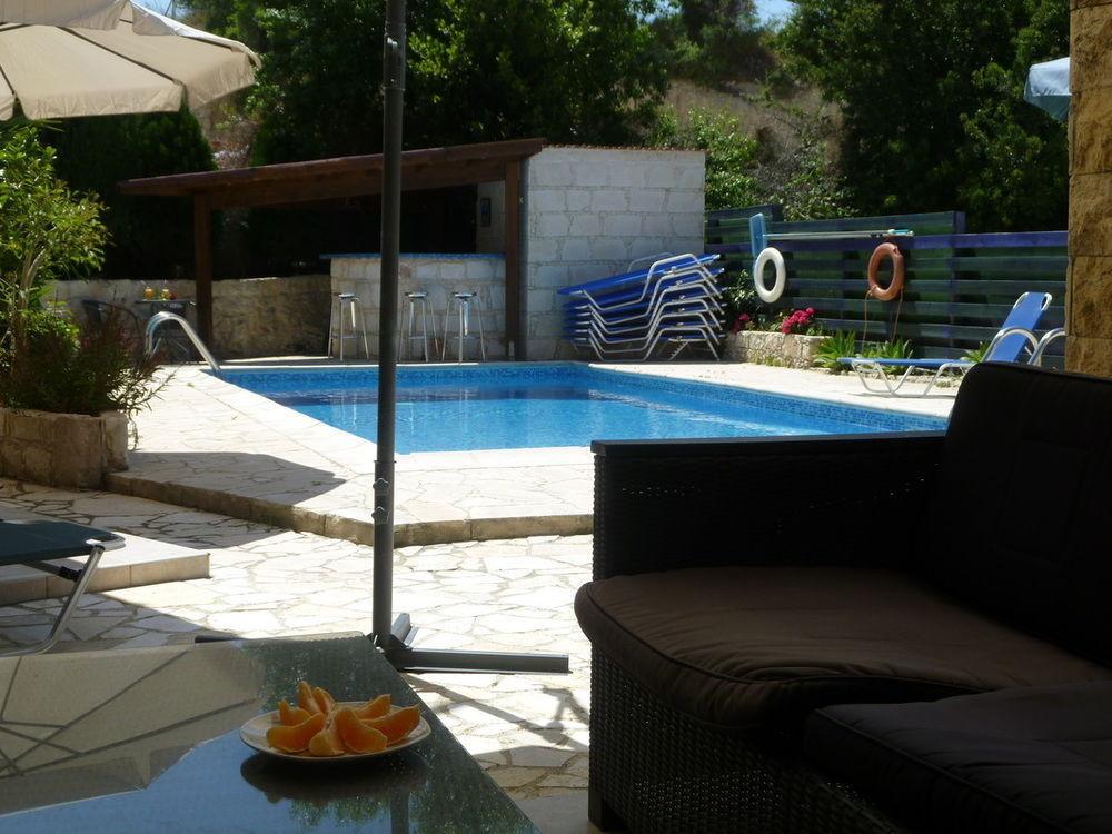 Avra Family Maisonettes Polis Exterior photo