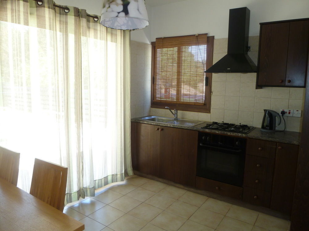 Avra Family Maisonettes Polis Exterior photo